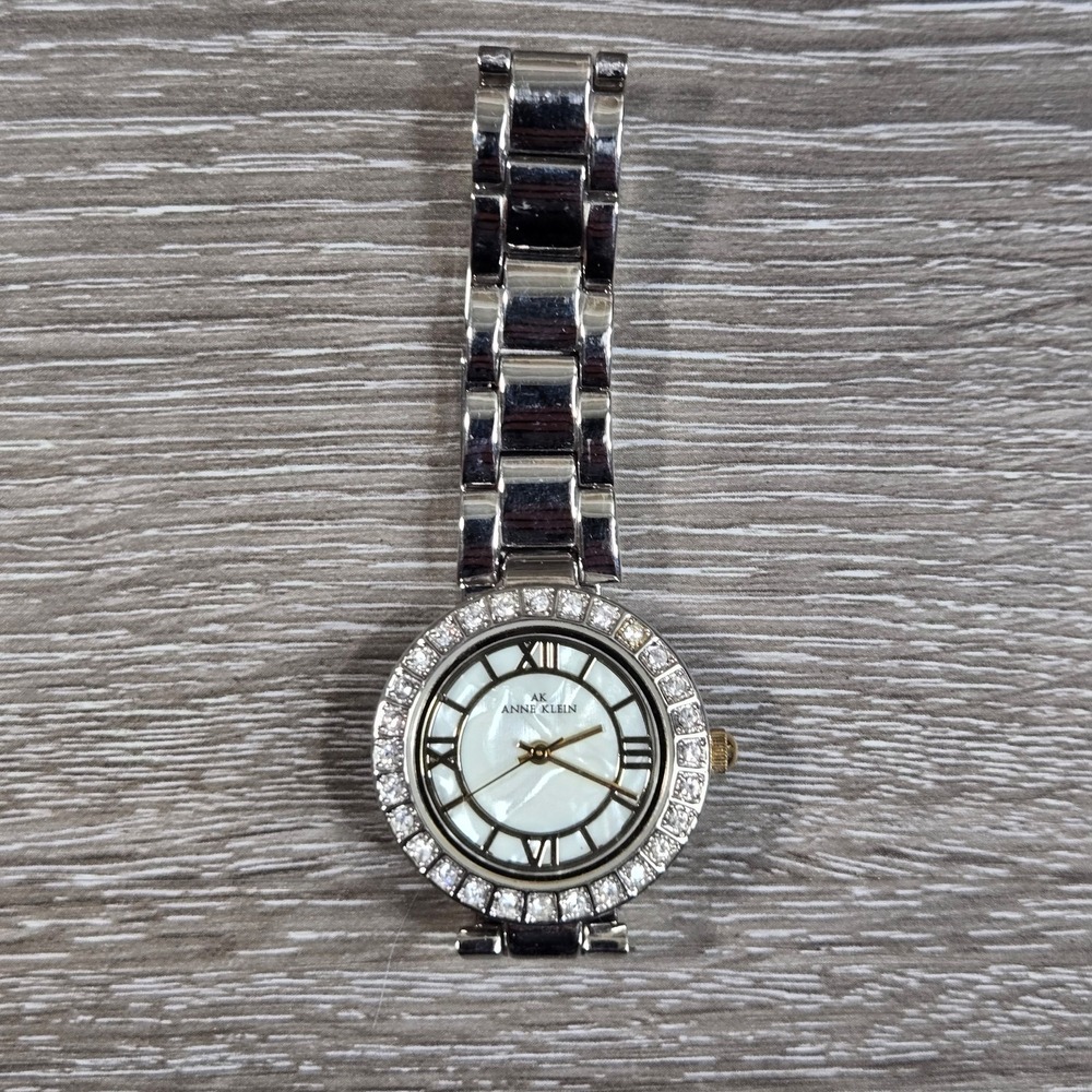 Anne Klein Women's Mother Of Pearl Women's Quartz Watch10/8671 silver tone‎ S5.5